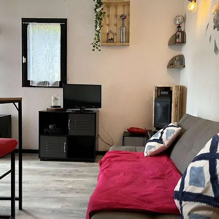 Apartment T2 Avec Balcon, Parking, A 800m - St Pierre La - Fr-1-229d-141 Fleury (Aude)