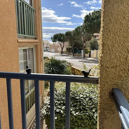 T2 Avec Balcon, Parking, A 800m - St Pierre La - Fr-1-229d-141 Apartment Fleury (Aude)
